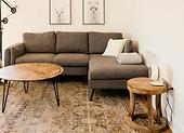 Sú oválne tvary nábytku módne v aranžmánoch obývačiek?
