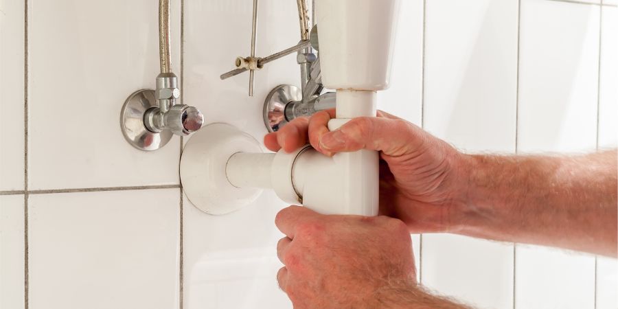 Čistenie odtoku v kúpeľni – Pravidelnosť vám môže prospieť