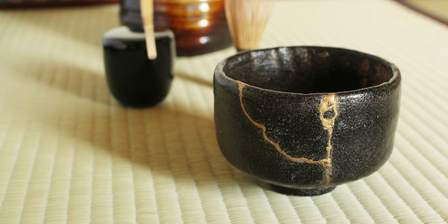 Naučte sa umenie kintsugi. DIY dekorácie kintsugi